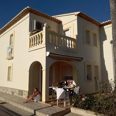 Estrella دينايا