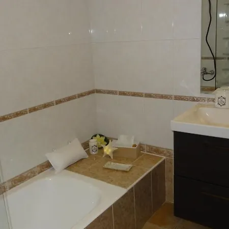Estrella دينايا